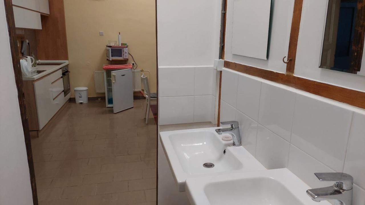 Apartment Corona Košice Esterno foto