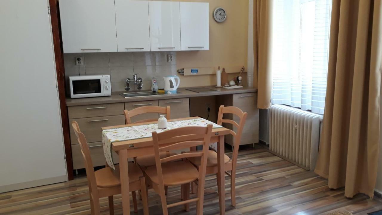 Apartment Corona Košice Esterno foto